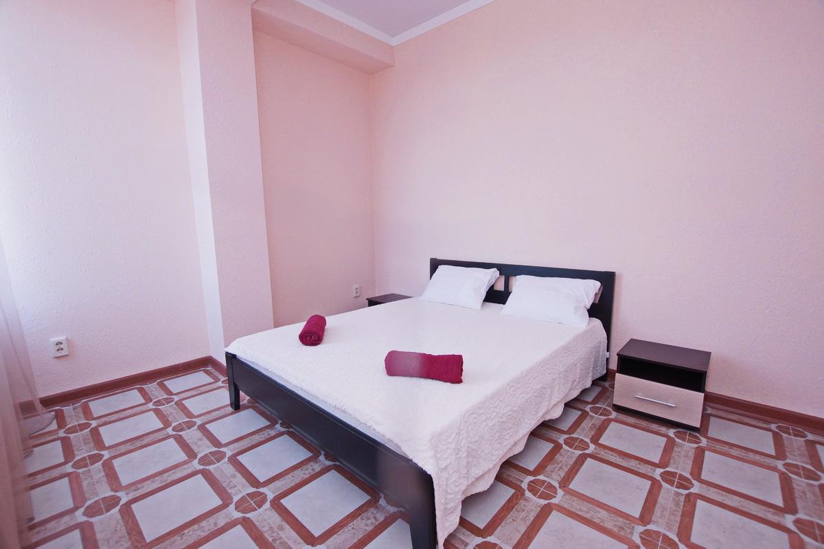 Guest House Belyi Lebed Sukhumi Exterior foto