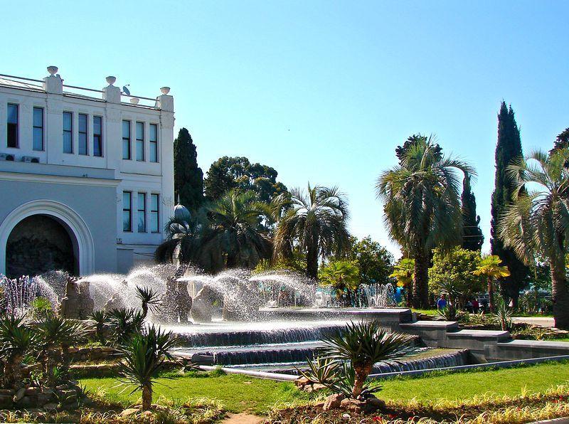 Guest House Belyi Lebed Sukhumi Exterior foto